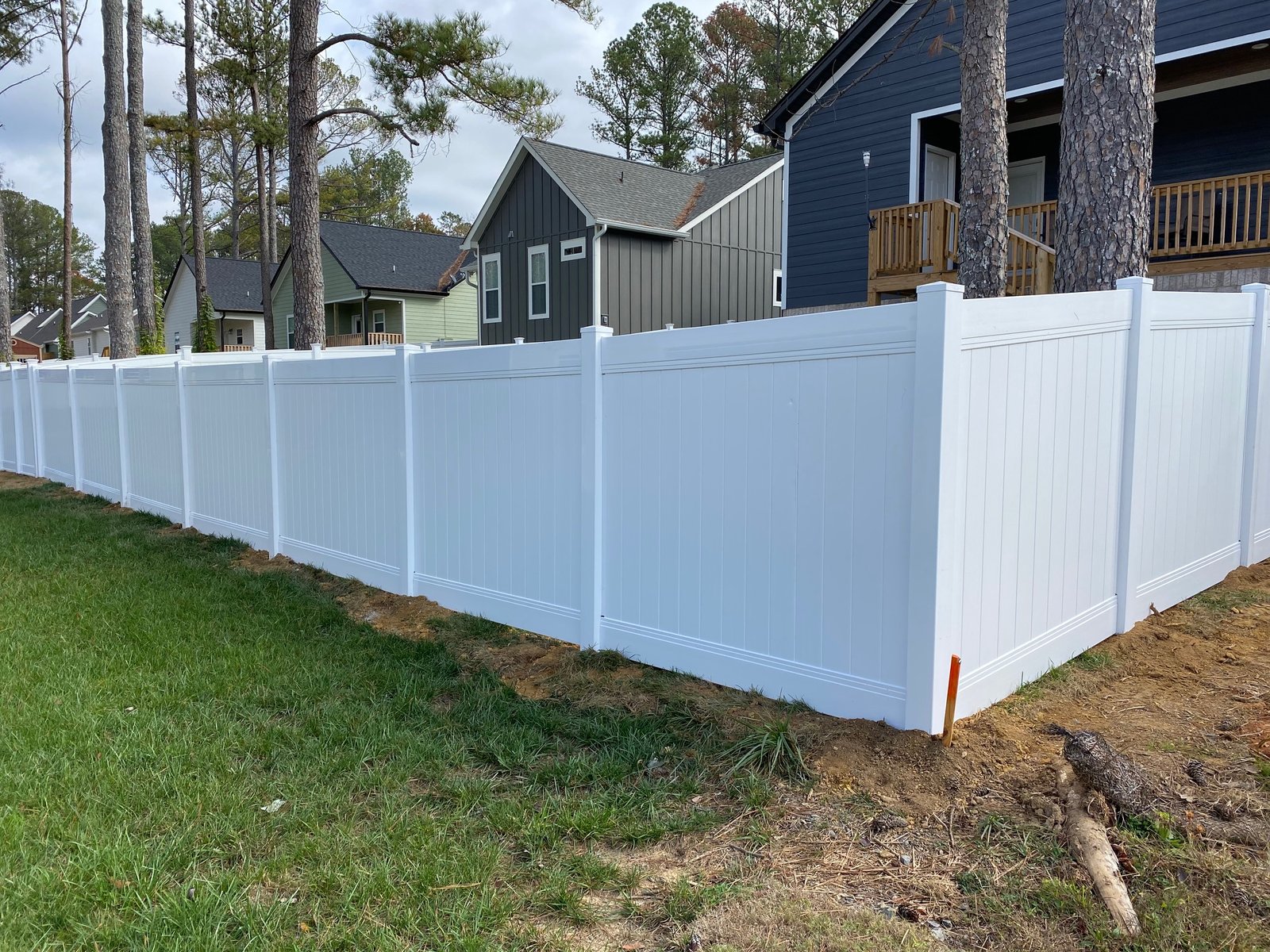 White Vinyl Fence by Fence Masters Cleveland
